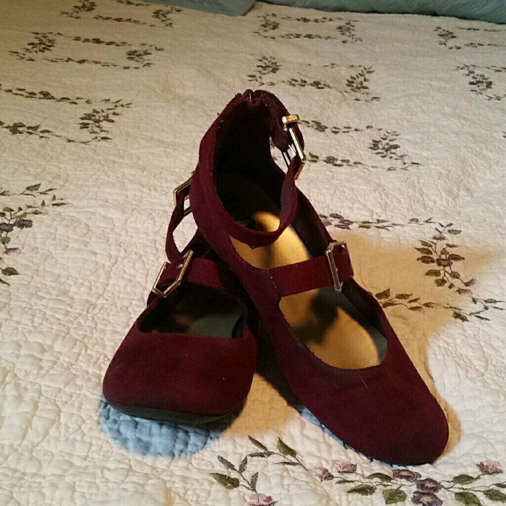 Size 2 girl's shoes